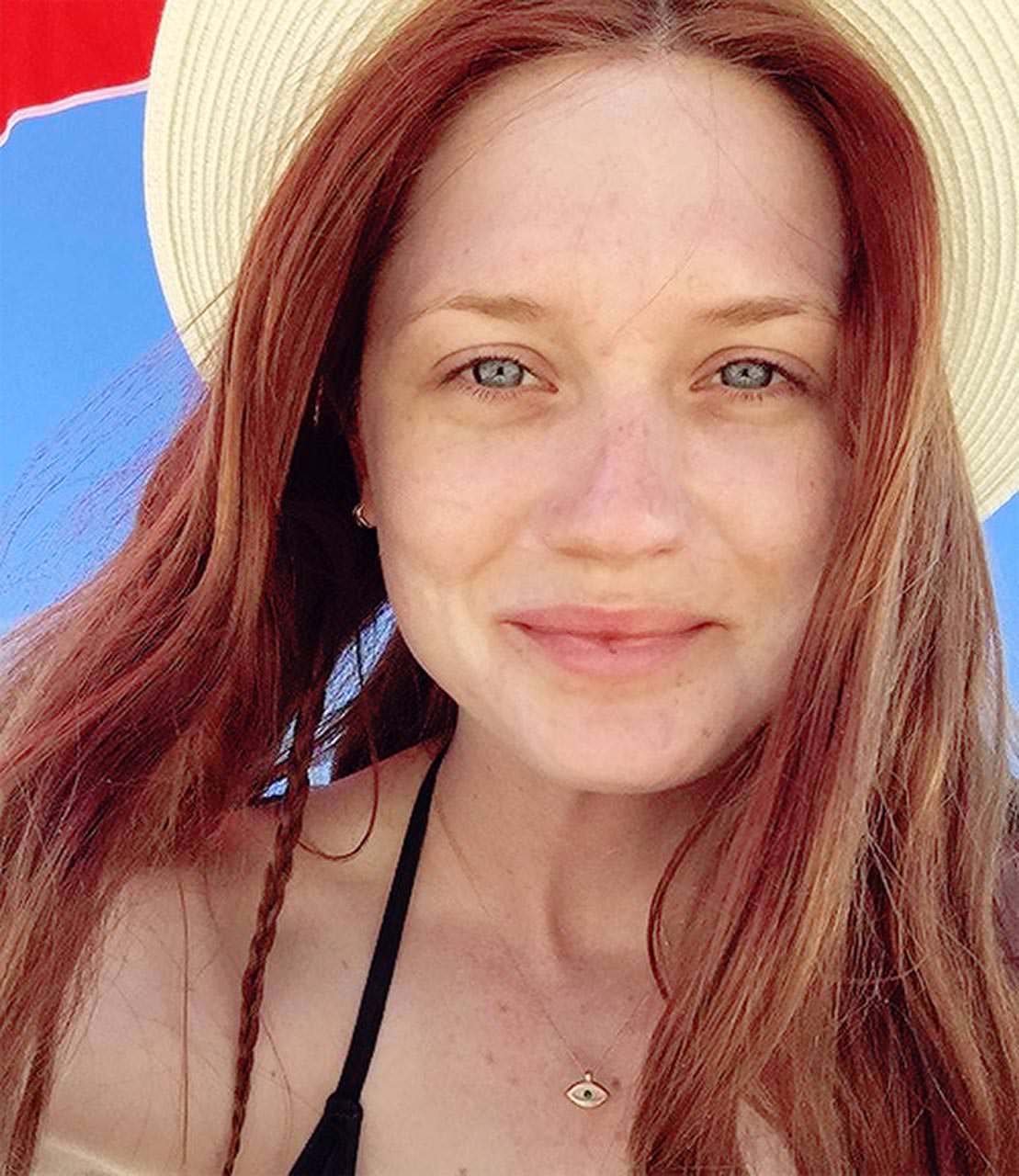 Bonnie Wright Nude Photos Leaked Lewdstars