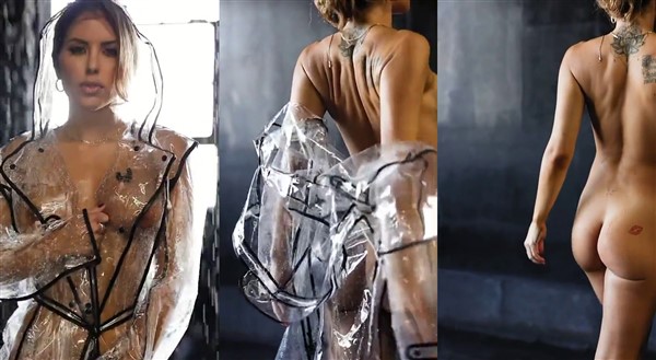 [Image: Brittney-Palmer-Nude-Teasing-in-Raincoat...Leaked.jpg]