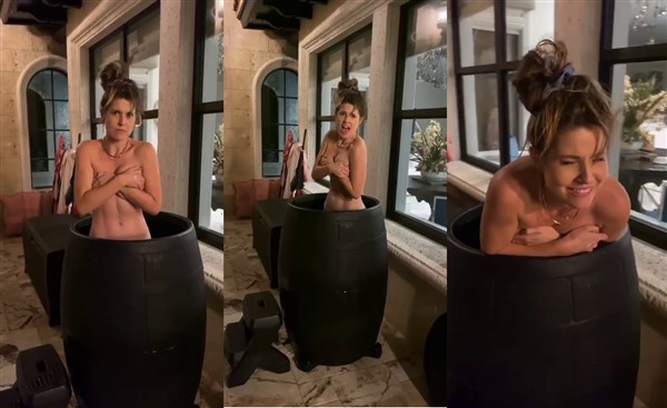 [Image: Amanda-Cerny-Topless-Hand-Bra-Video-Leaked.jpg]