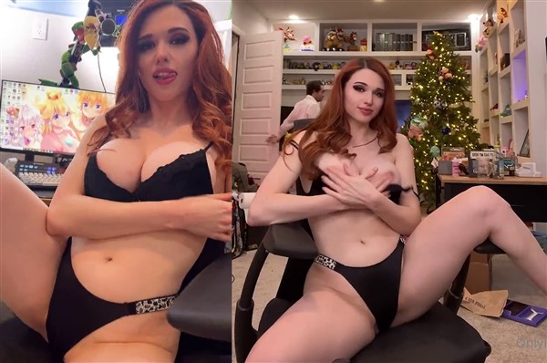 [Image: Amouranth-Topless-Nipple-Tease-in-Public...Leaked.jpg]